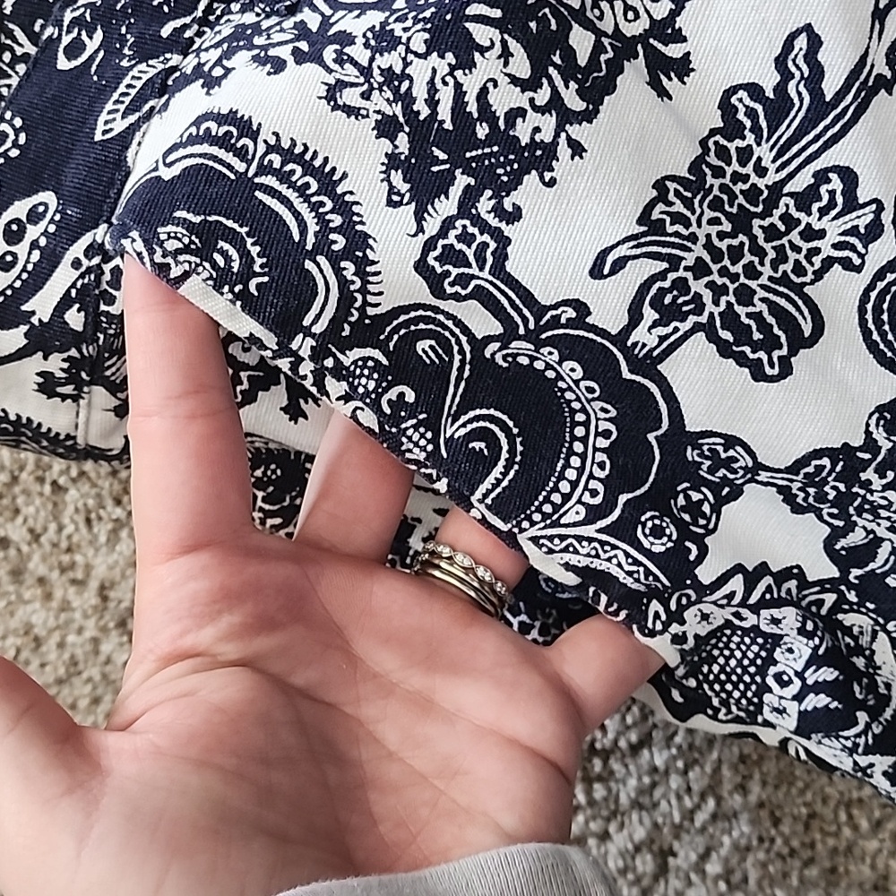 Patterned shorts - Picture 3 of 4